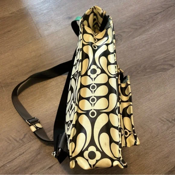 RARE! Orla Kiely Vintage Black and Cream Floral Backpack - Picture 6 of 14